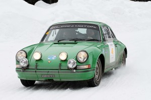 Winterace. Una Porsche 911 in gara.