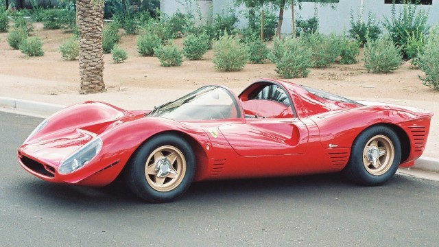 Ferrari 330 P4.