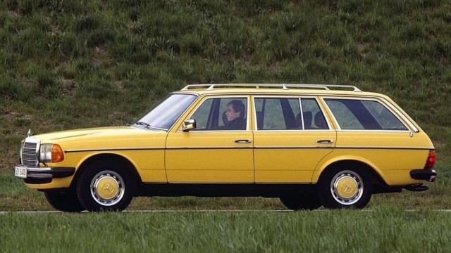 Mercedes W123 Station Wagon.