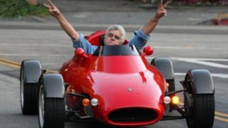 Jay Leno, noto appassionato di auto d'epoca.